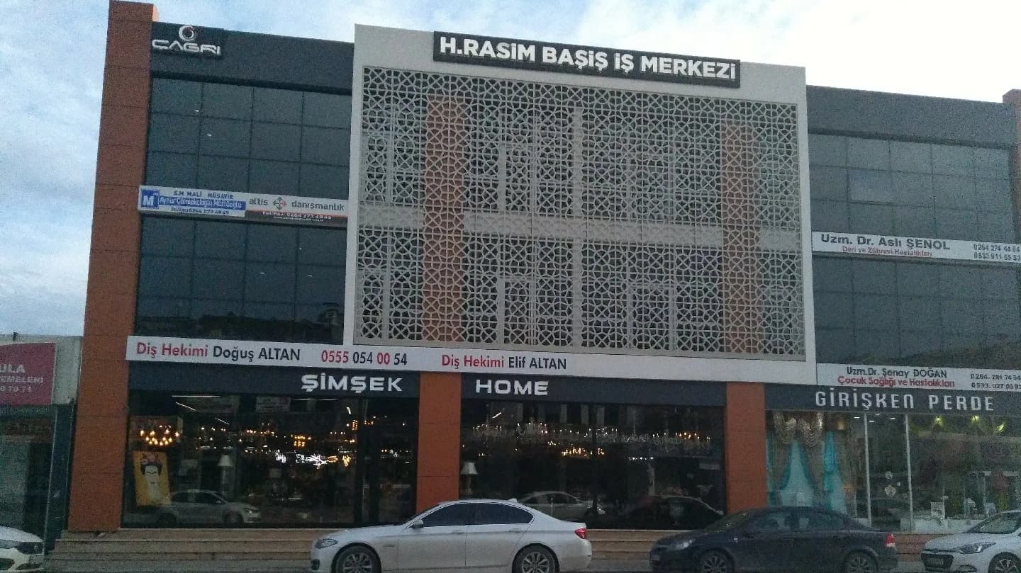 Doğuş ve Elif Altan Diş Kliniği klinik kapak fotoğrafı