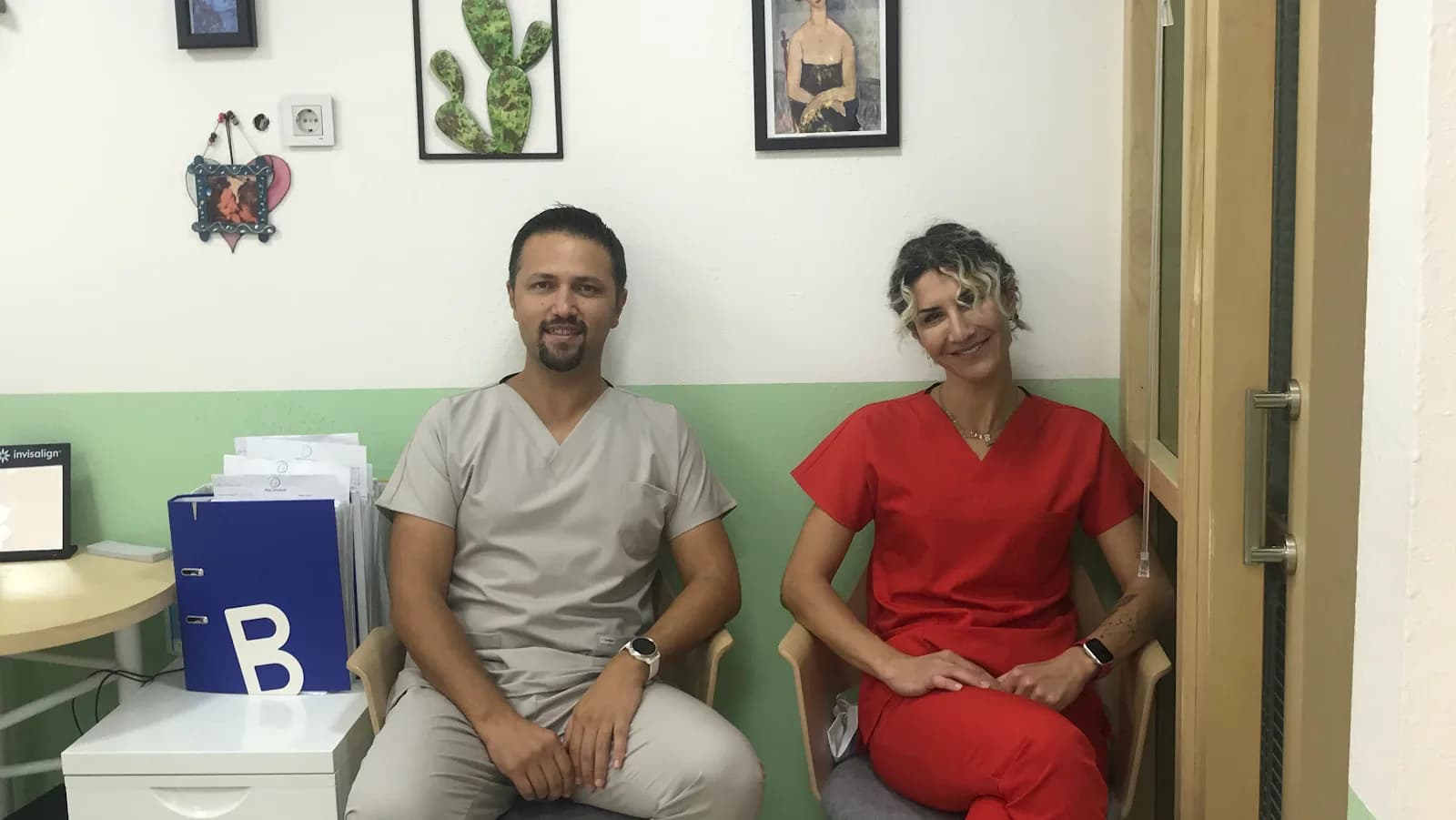 Ortodontist Diş Hekimi Hasan Tahsin Altan Ayşe Burcu Altan Muayehanesi klinik kapak fotoğrafı
