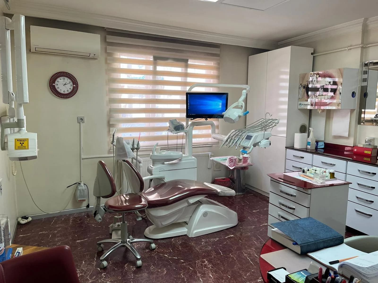 Diş Hekimi Veysel KOÇ klinik kapak fotoğrafı