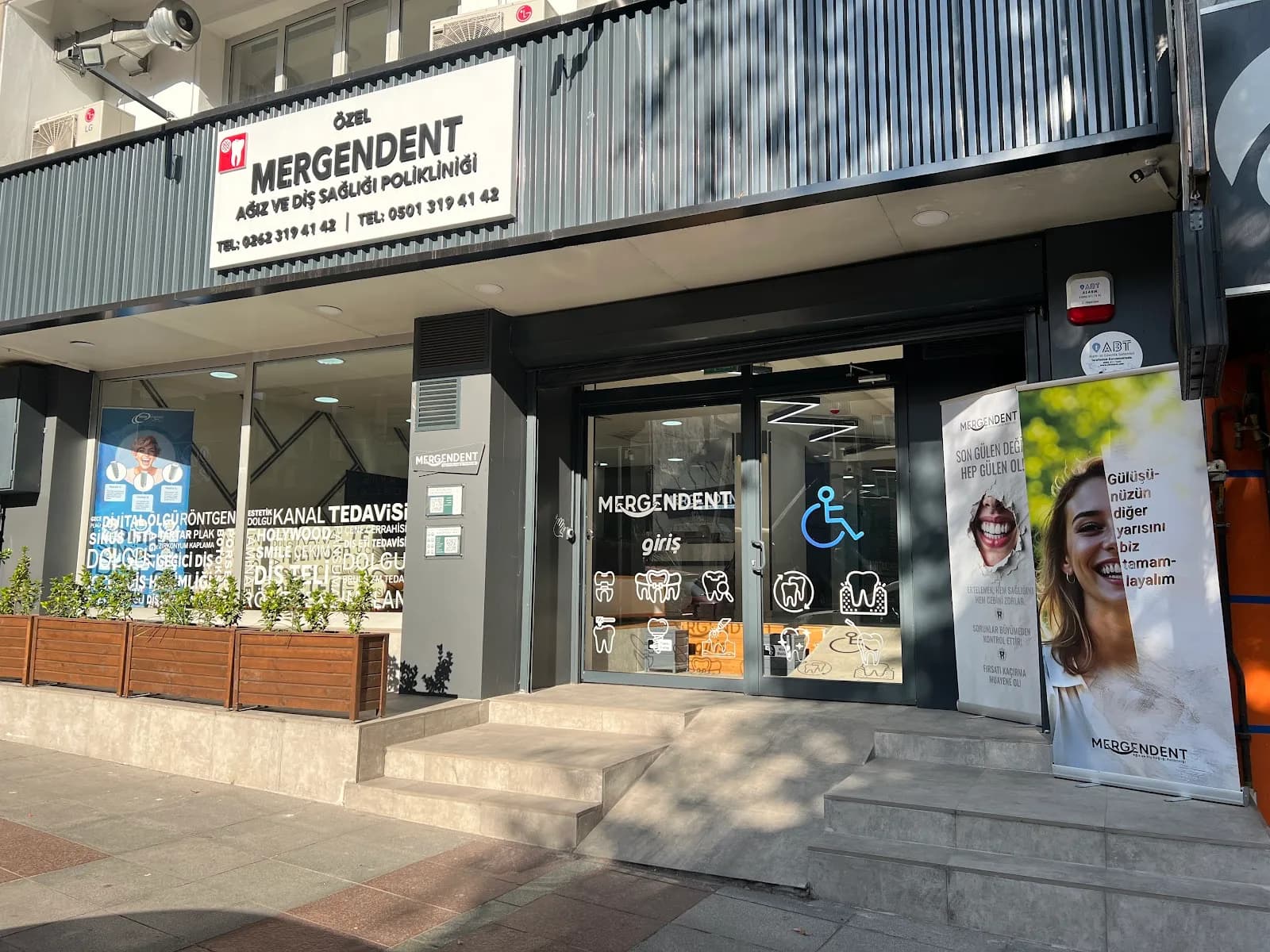 Mergendent Ağız &Diş Sağlığı Polikliniği klinik kapak fotoğrafı