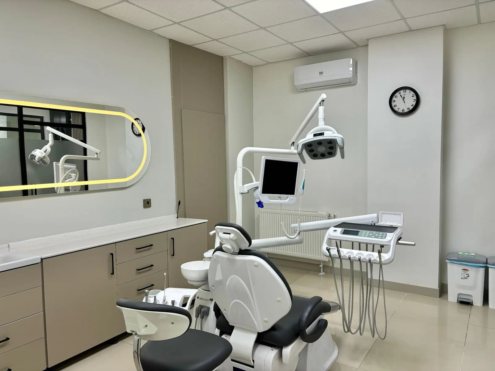 Asdiş Ağız ve Diş Sağlığı Polikliniği klinik kapak fotoğrafı