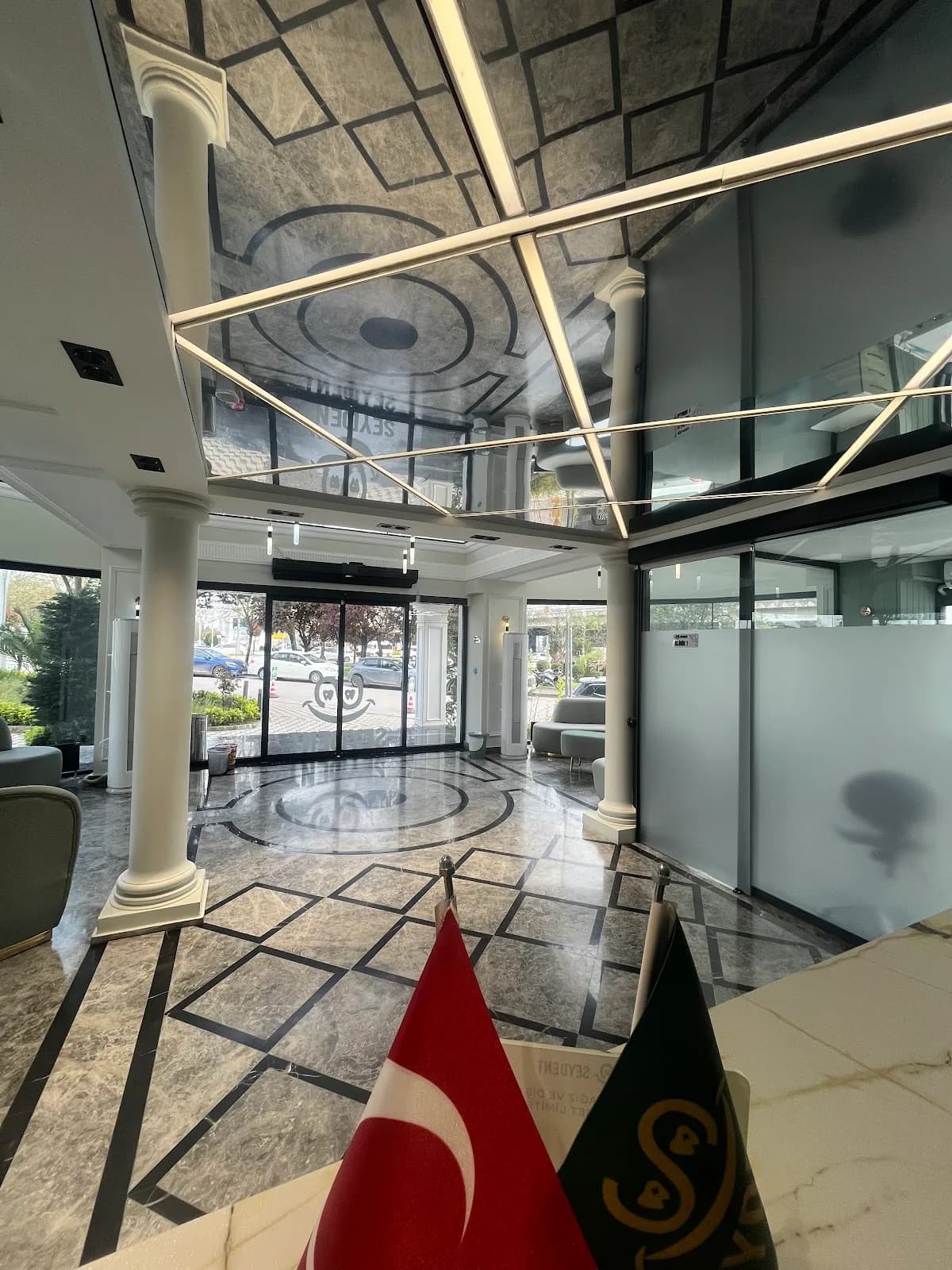 ÖZEL SEYDENT AĞIZ VE DİŞ SAĞLIĞI POLİKLİNİĞİ klinik kapak fotoğrafı