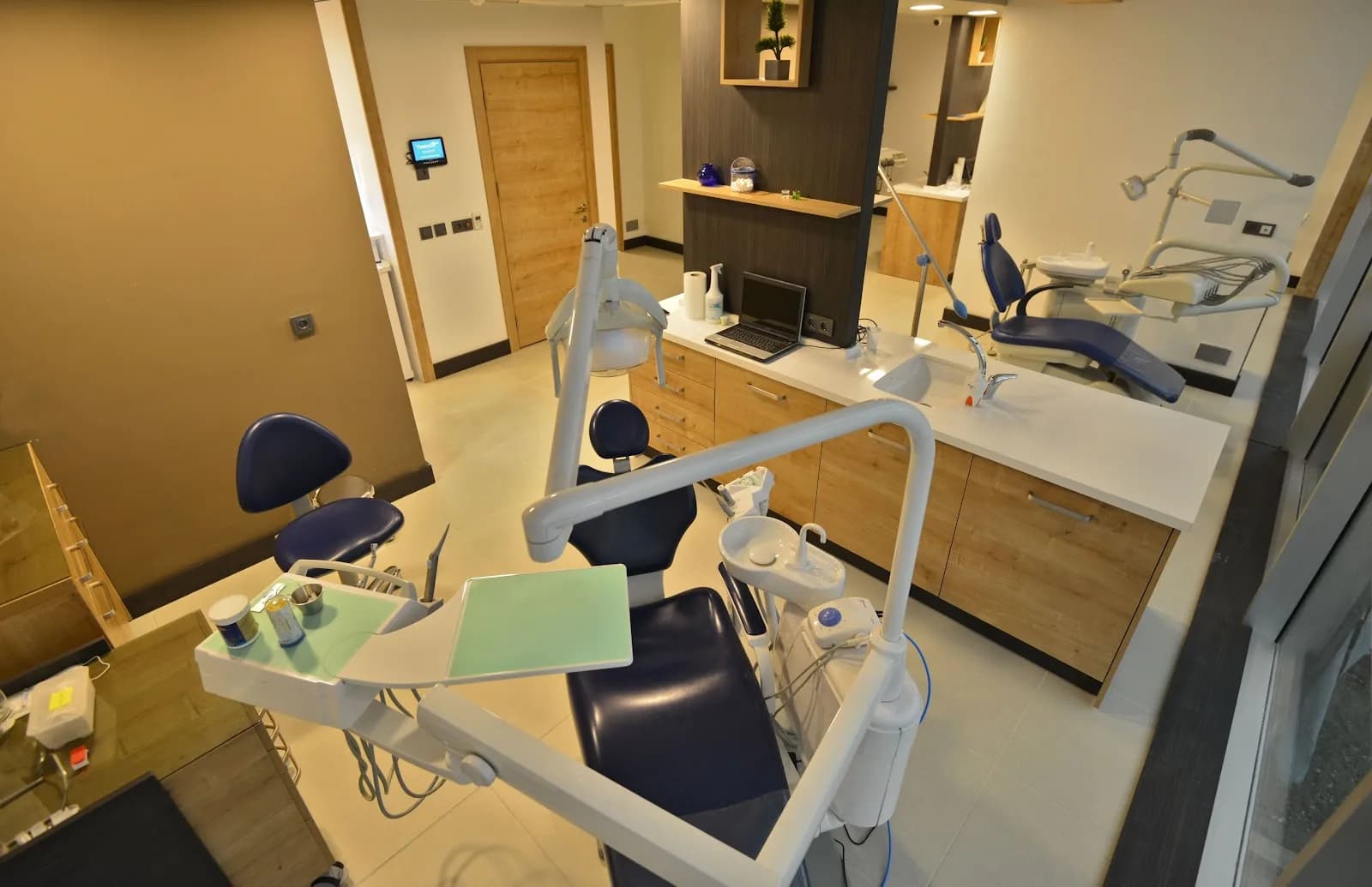 Uzm. Dr. Taylan GÜNAYDIN klinik kapak fotoğrafı